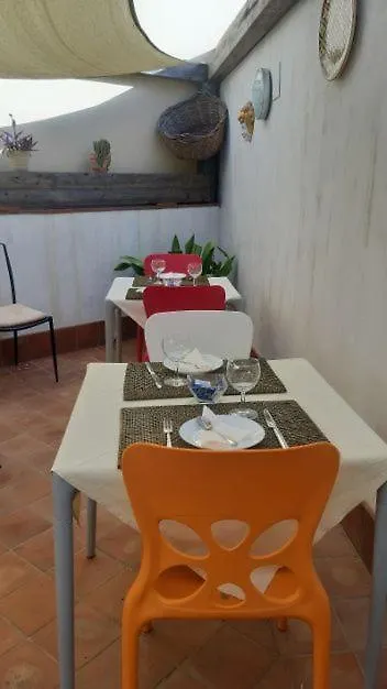 Casa Antioco Apartment Syracuse Guest house